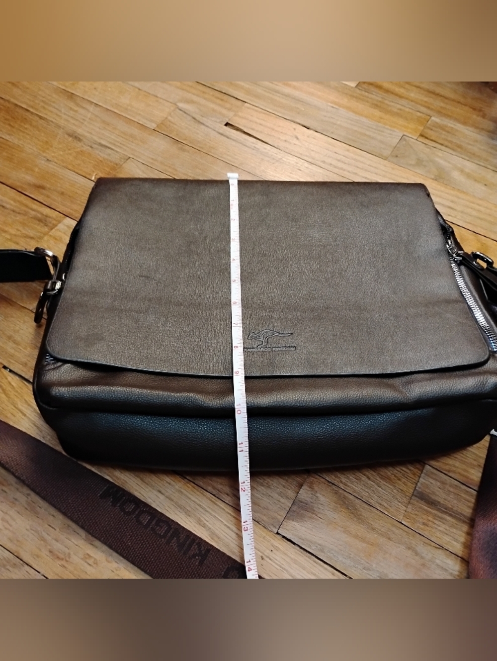 Kangaroo Kingdom Brown Leather Mens Messenger Bag. - Picture 10 of 12